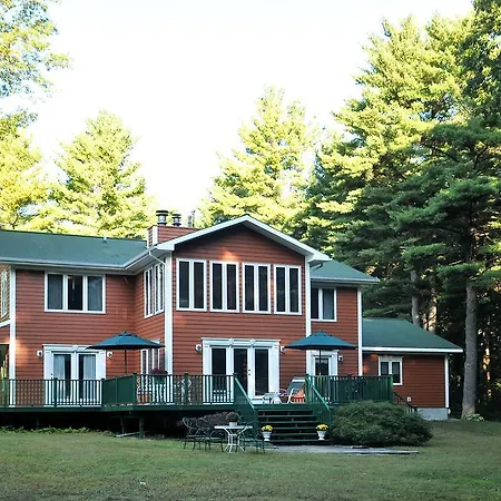 Bass Manor Bed&Breakfast&Art Museum